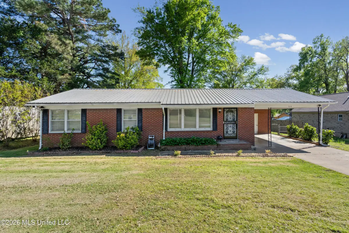 715 Coleman Avenue, Holly Springs, MS 38635 - #1