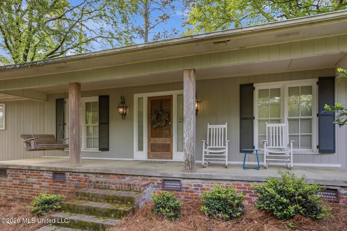 1527 Kimwood Circle, Jackson, MS 39211 - #1