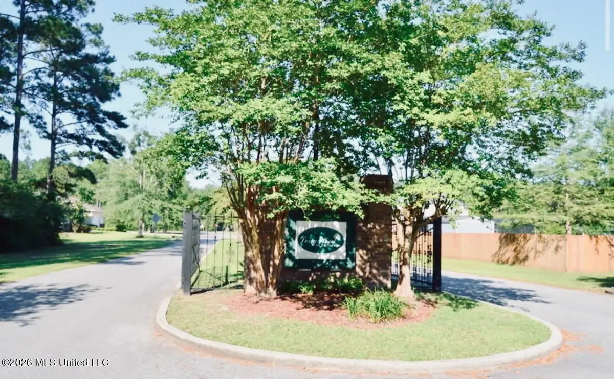 Longwood Circle, Biloxi, MS 39532 - #1