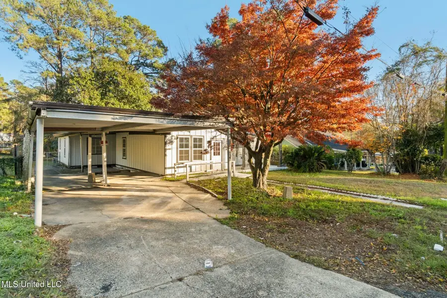 612 John Street, Hattiesburg, MS 39401 - #3