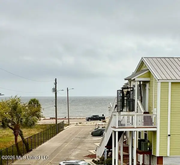 1515 E Beach Boulevard, Pass Christian, MS 39571