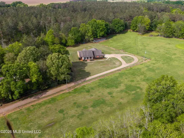 5214 Hwy 22, Flora, MS 39071