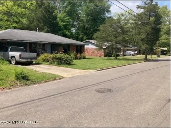 61 Chandler Street, West Point, MS 39773