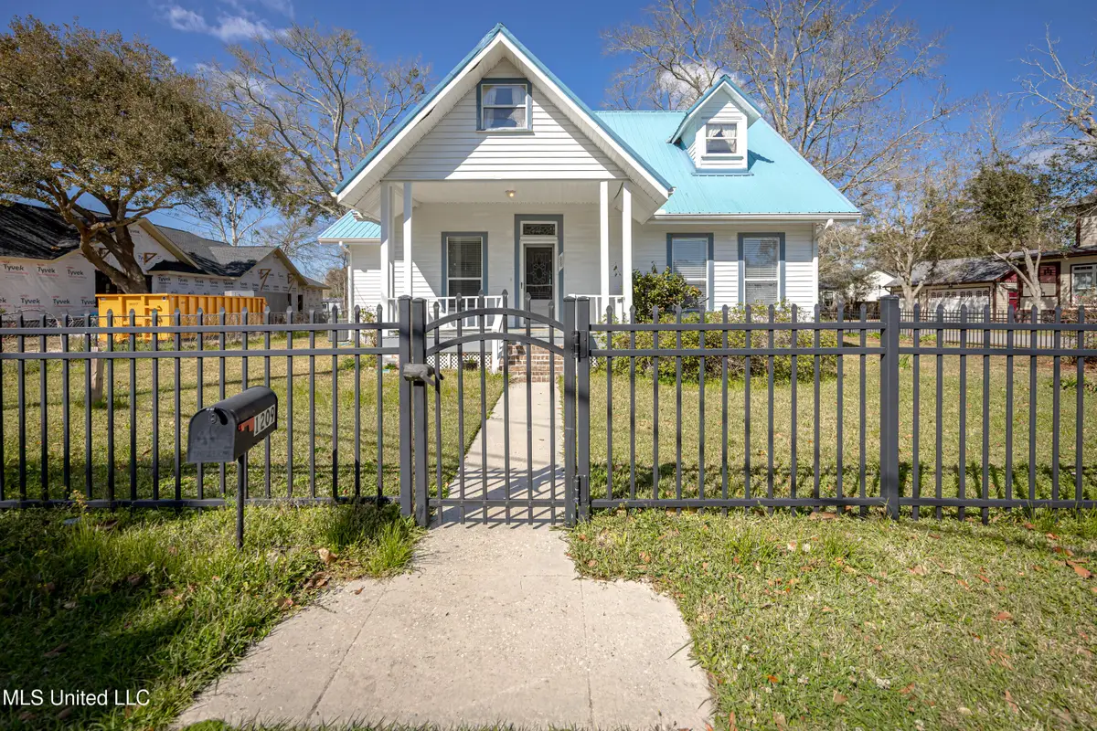 1209 Calhoun Street, Ocean Springs, MS 39564 - #1