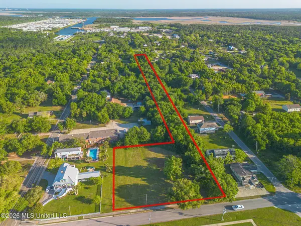 300 Ladnier Street, Pass Christian, MS 39571