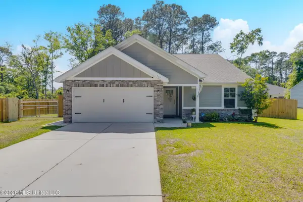515 Peach Street, Ocean Springs, MS 39564