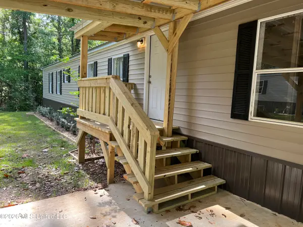9738 Limu Place, Diamondhead, MS 39525