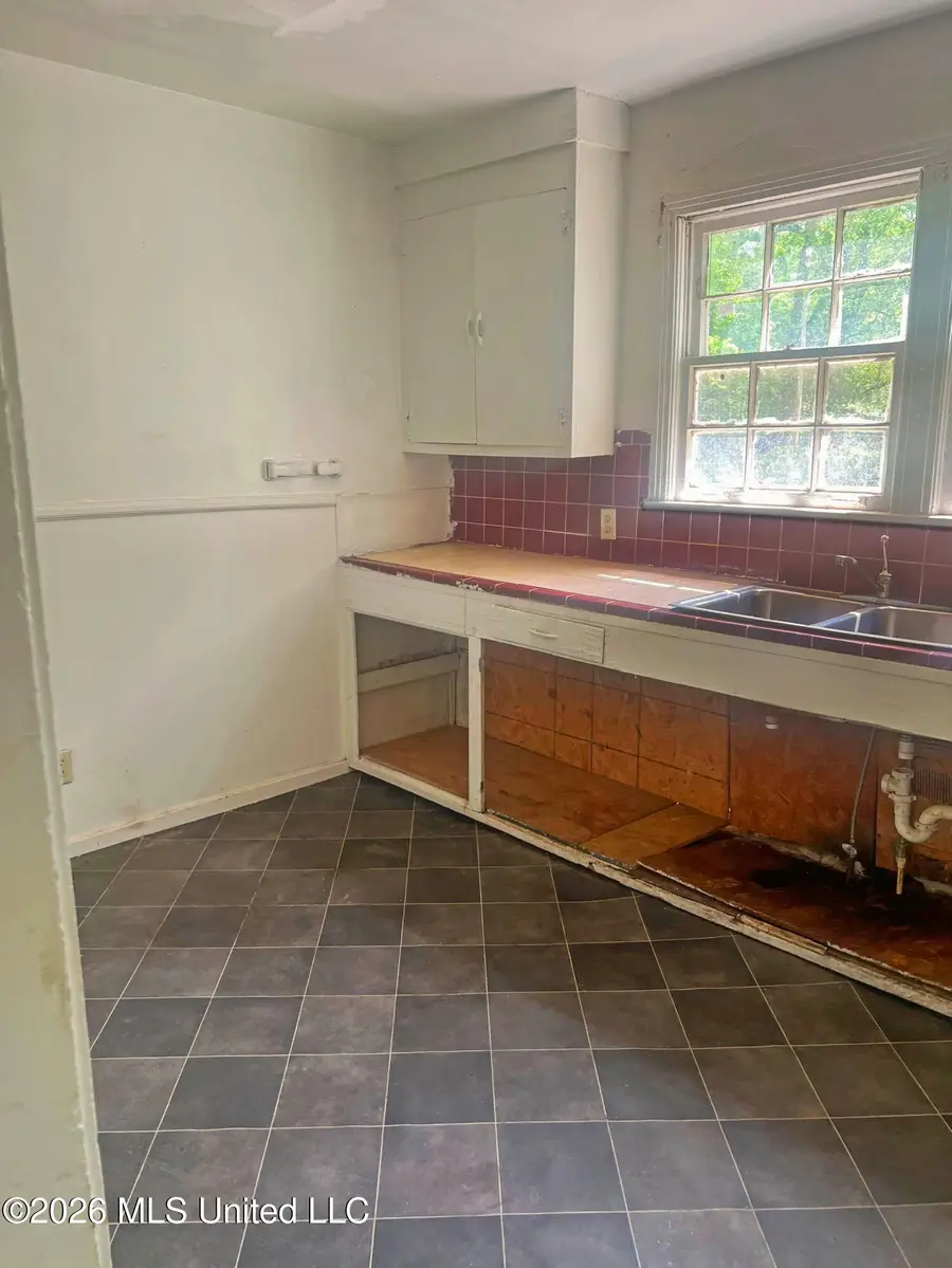 150 Sewanee Drive, Jackson, MS 39209 - #2