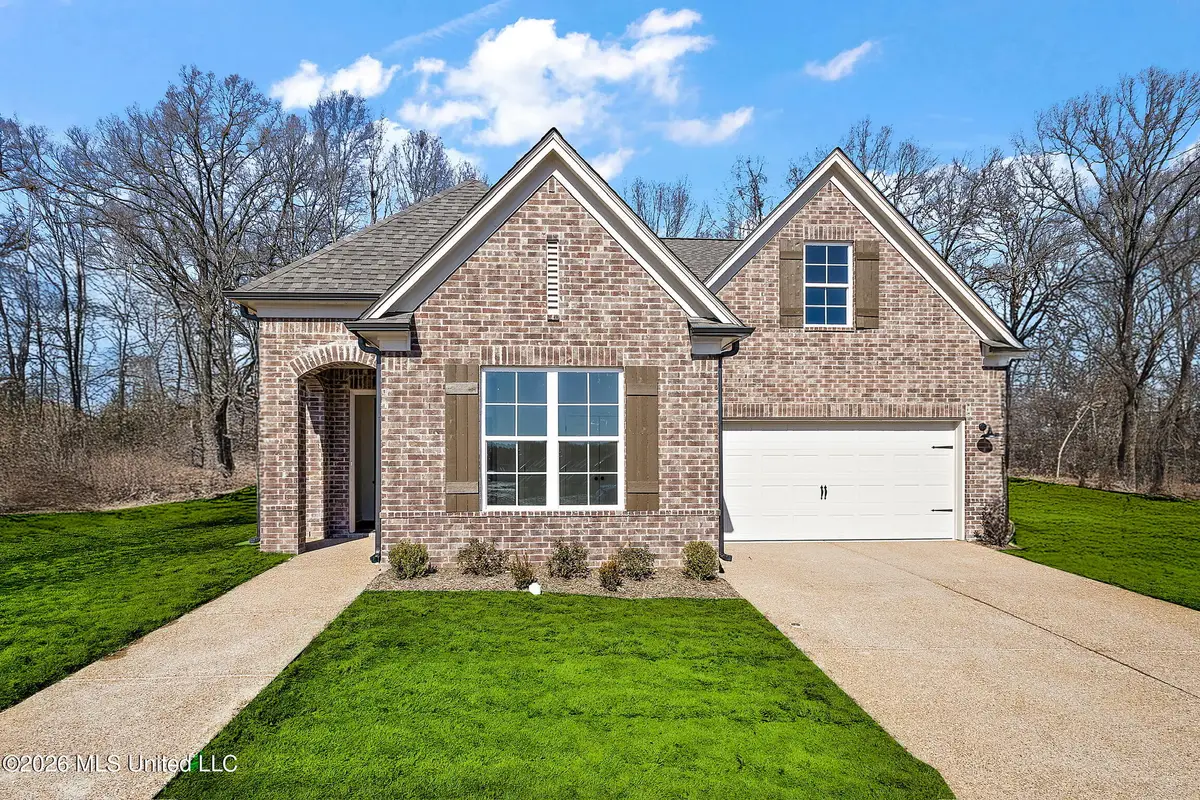 836 Coahoma Court, Nesbit, MS 38651 - #1
