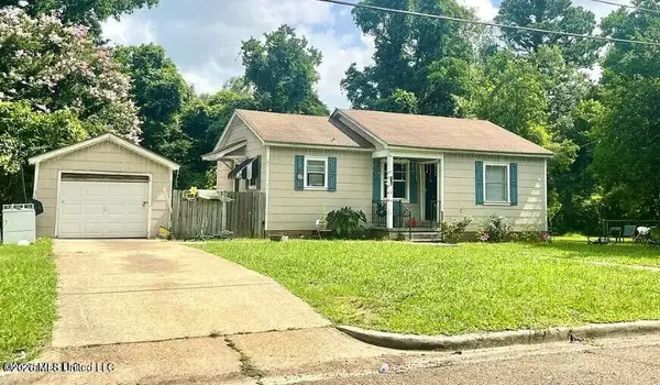 809 Robertson Street, Brookhaven, MS 39601