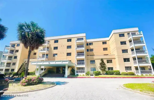 1130 Beach Boulevard, Biloxi, MS 39530