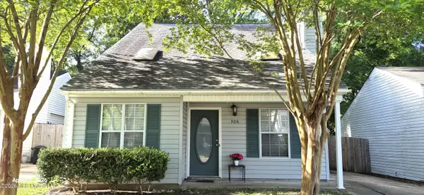 306 N Grove Circle, Brandon, MS 39047