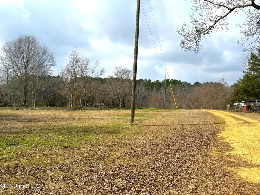 4017 E Fernwood Road, McComb, MS 39648 - #2