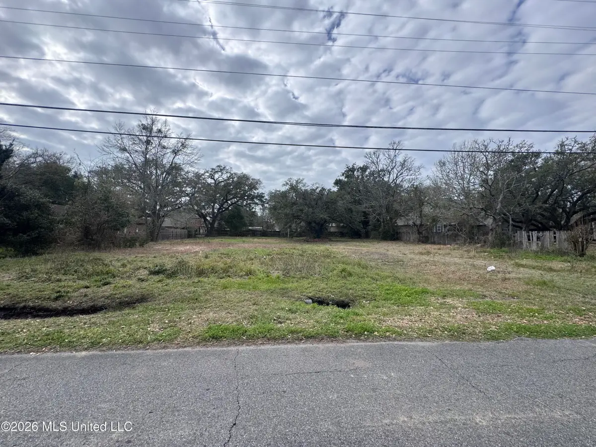 1027 22nd Street, Pascagoula, MS 39581 - #1