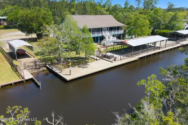 10035 Avenue D, Bay Saint Louis, MS 39520