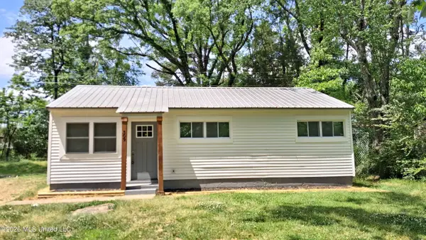 309 Willa Street, Batesville, MS 38606