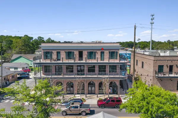 1515 Government Street, Ocean Springs, MS 39564
