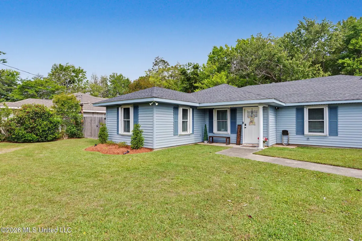 415 Old Spanish Trail, Waveland, MS 39576 - #1