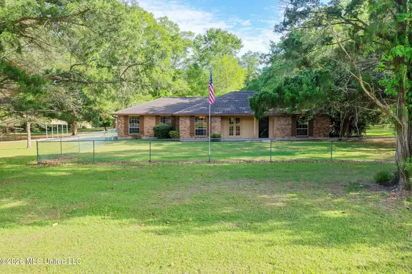 171 Northwood Drive, Carriere, MS 39426