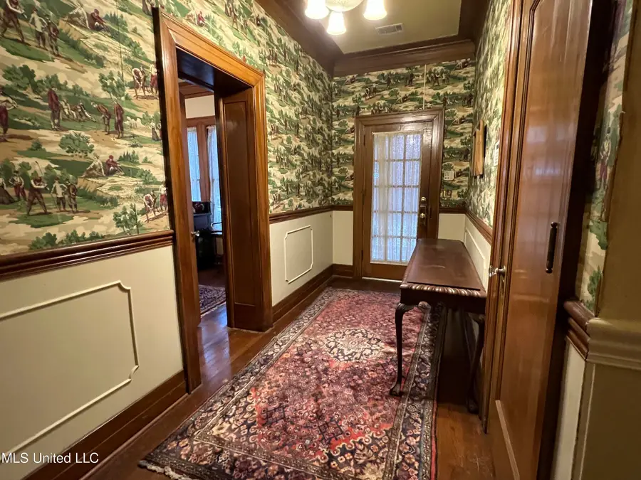 705 Grand Boulevard, Greenwood, MS 38930 - #3
