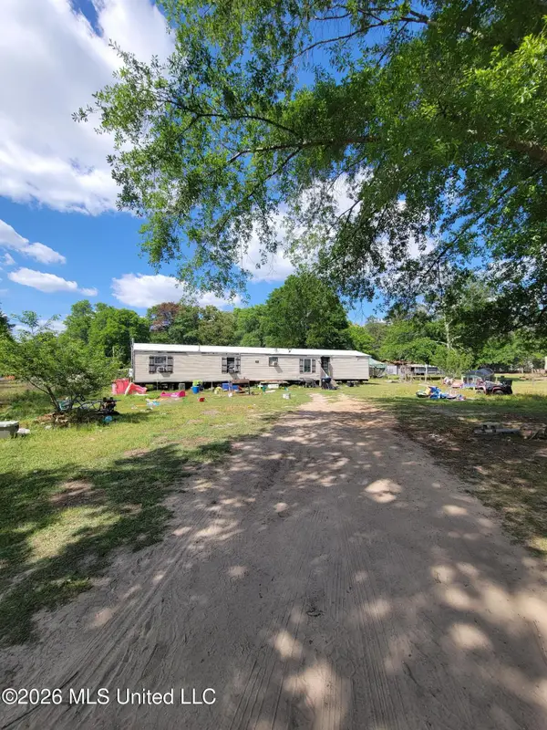 91 Grady Diamond Road, Perkinston, MS 39573