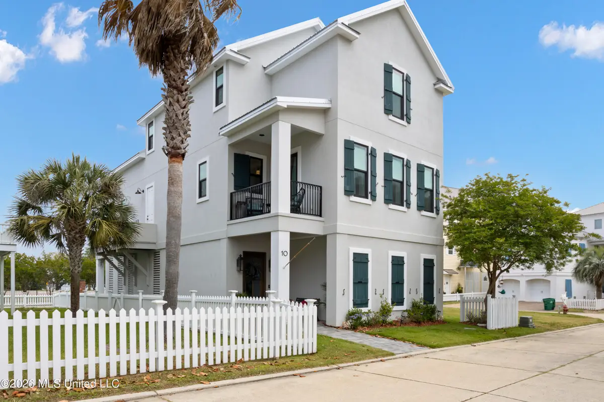 10 Chapel Hill Road, Bay Saint Louis, MS 39520 - #1