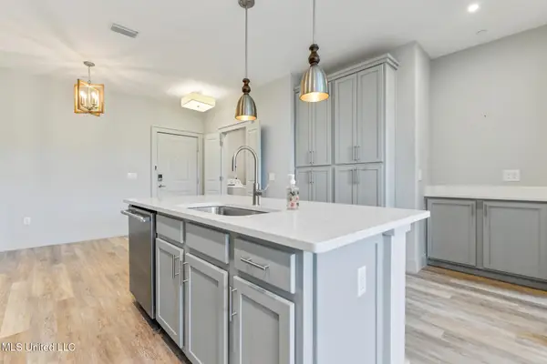2501 Bienville Boulevard, Ocean Springs, MS 39564