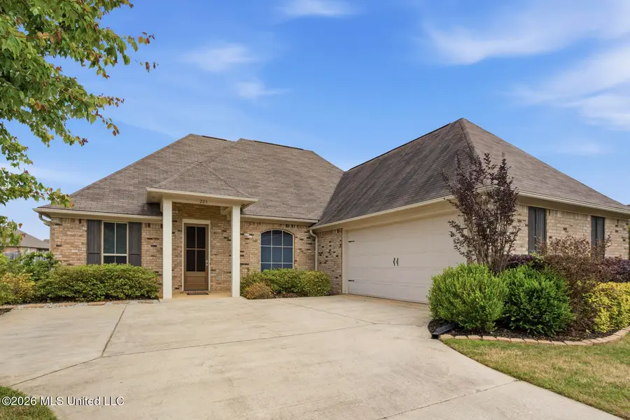 223 Falls Crossing, Madison, MS 39110 - #2