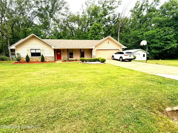 151 Oak Park Drive, Forest, MS 39074