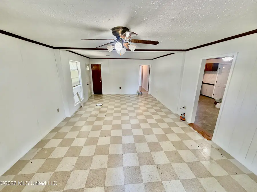 216 W Lee Drive, Clarksdale, MS 38614 - #2