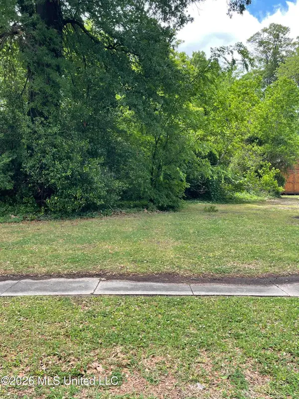 433 E Walker Street, Greenville, MS 38701