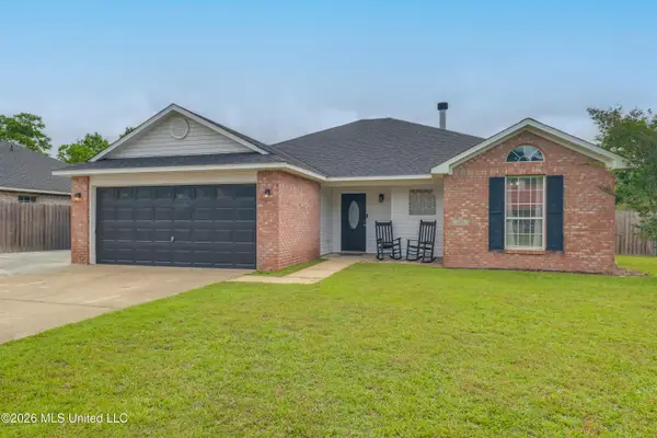 3212 N 5th Street, Ocean Springs, MS 39564