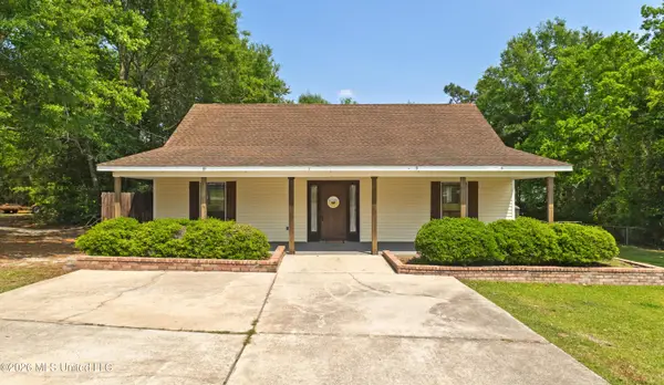 301 Ridgeview Drive, Carriere, MS 39426