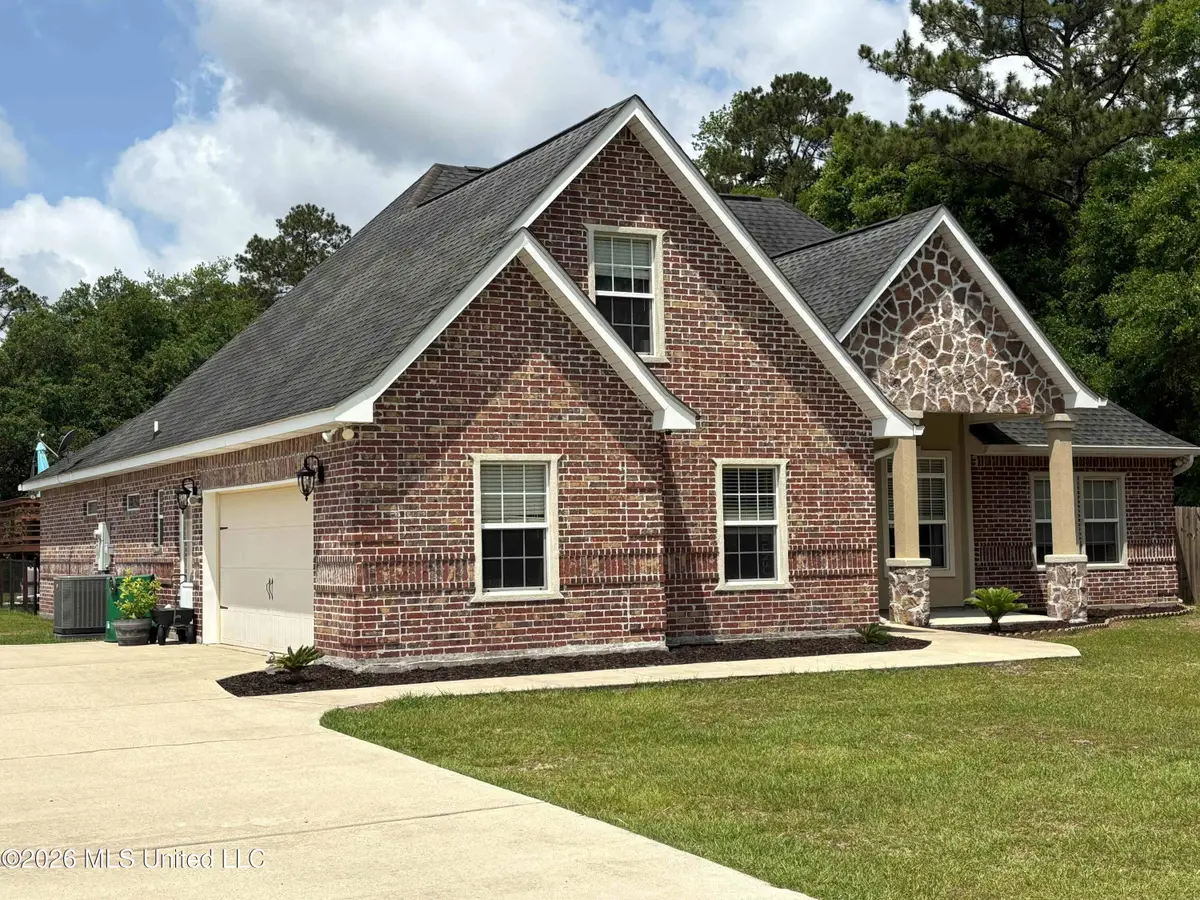 10165 Daisy Vestry Road, Biloxi, MS 39532 - #1