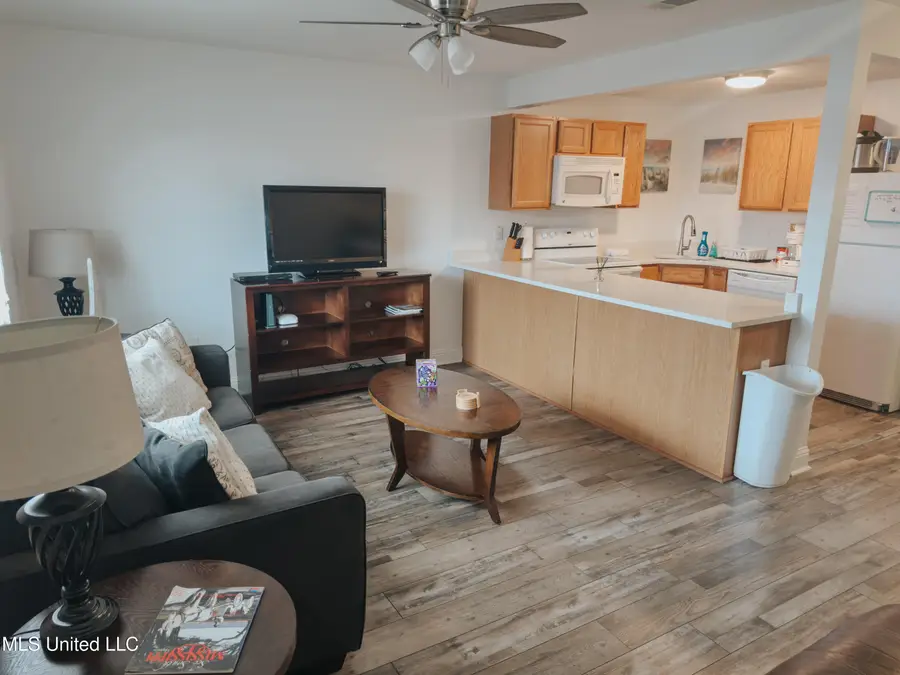 1664 Beach Boulevard, Biloxi, MS 39531 - #3