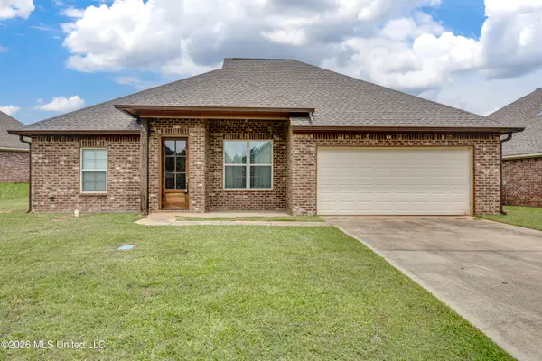 406 Silver Hill Drive, Pearl, MS 39208