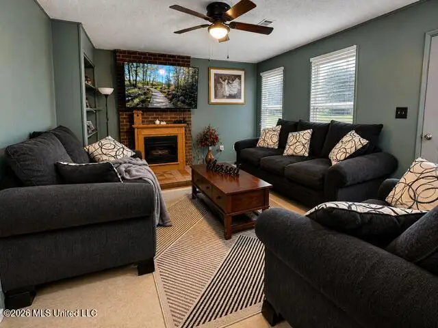 206 Mississippi Avenue, Grenada, MS 38901 - #2