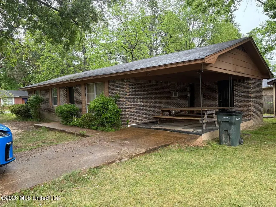190 Greenbriar Circle, Holly Springs, MS 38635 - #2