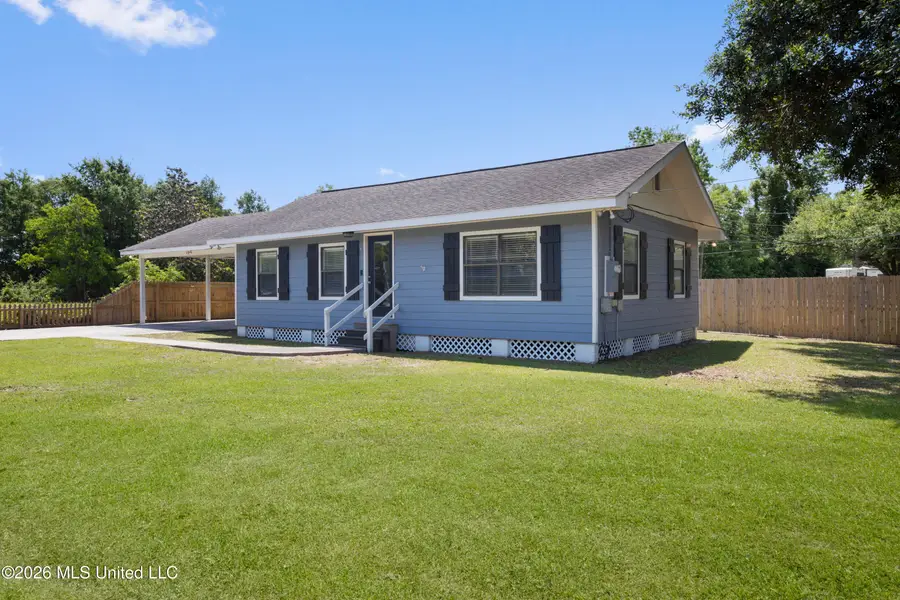 956 Old Spanish Trail, Bay Saint Louis, MS 39520 - #2
