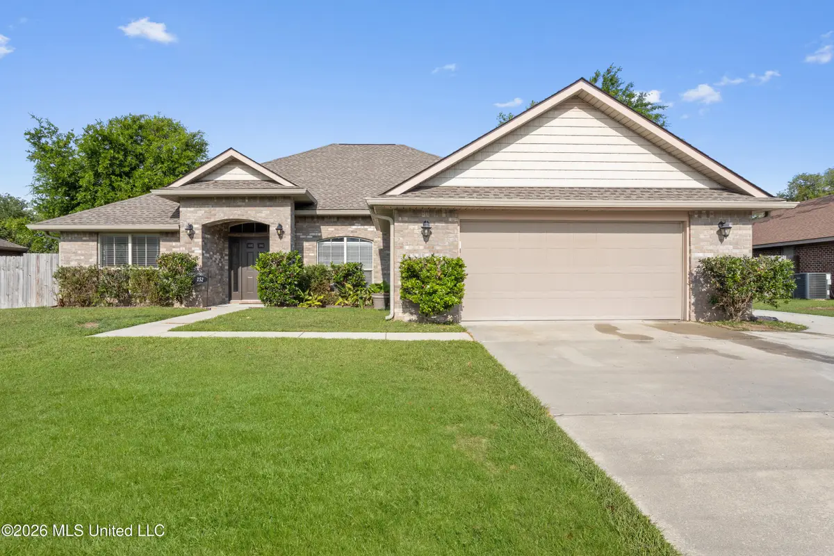 152 Saltmeadow Circle, Ocean Springs, MS 39564 - #1