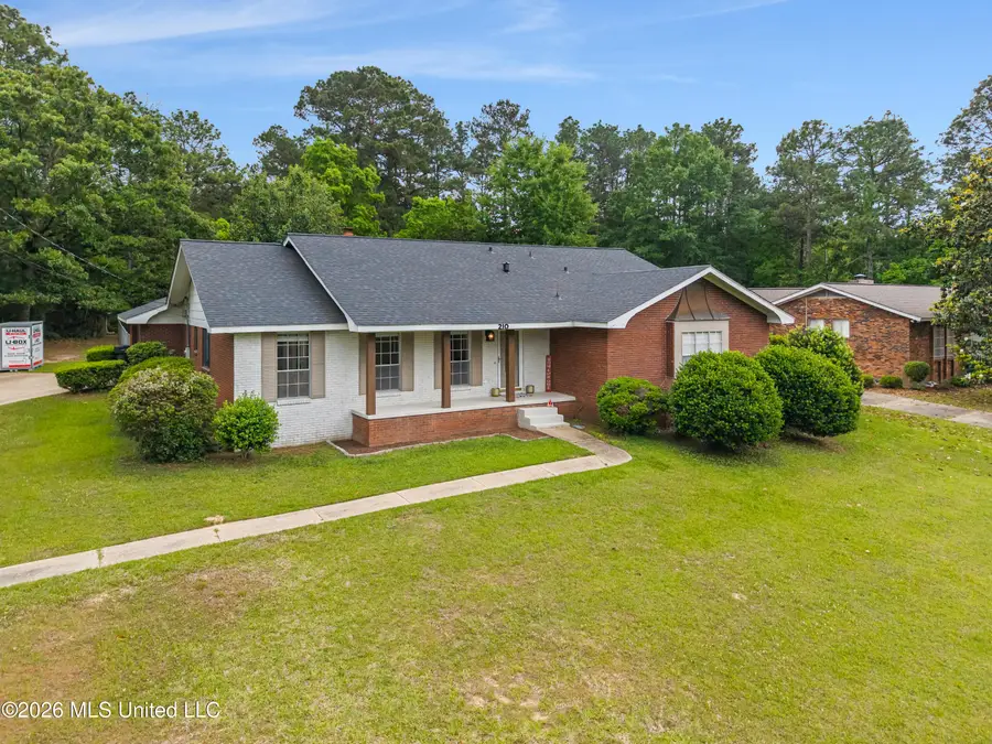 210 E Lakeside Drive, Hattiesburg, MS 39402 - #2