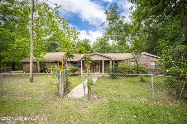 13317 Greenacres Drive, Ocean Springs, MS 39564