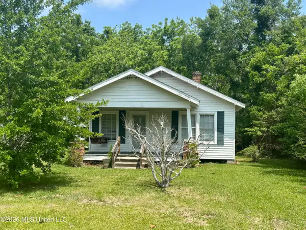 5236 Menge Avenue, Pass Christian, MS 39571
