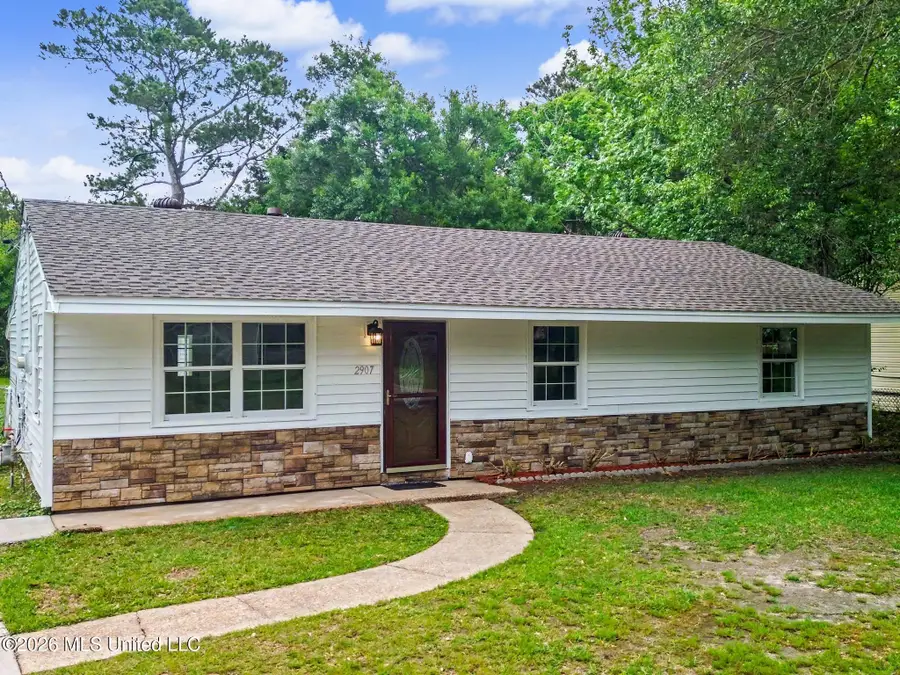 2907 Woodlawn Avenue, Moss Point, MS 39563 - #2