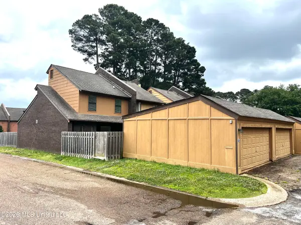 1255 E County Line, Jackson, MS 39211