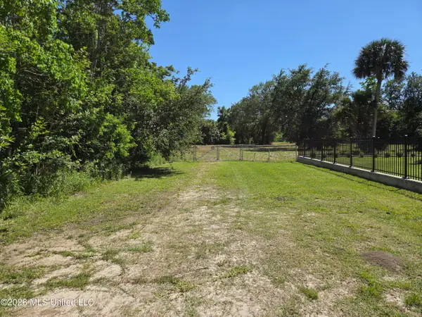 1360 N Beach Boulevard, Bay Saint Louis, MS 39520