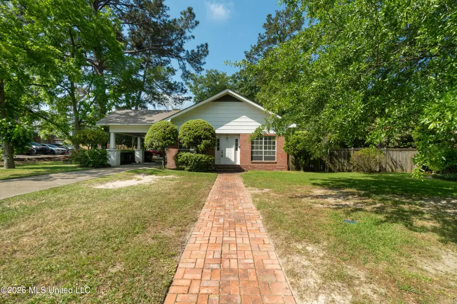 204 5th Avenue, Hattiesburg, MS 39401 - #3
