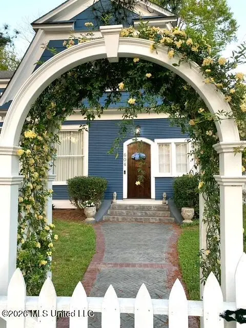 604 Court Street, Hattiesburg, MS 39401 - #2