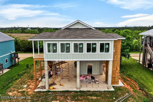11041 Bay Cove Drive, Bay Saint Louis, MS 39520