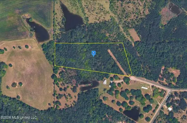 1000 W Bull Creek Drive, Perkinston, MS 39573